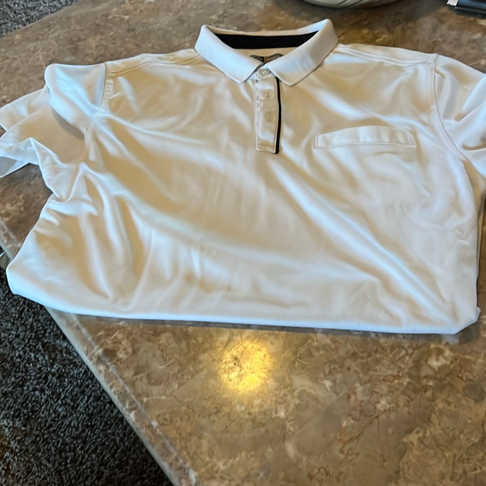 Men’s Callaway, golf T-shirt, size extra large